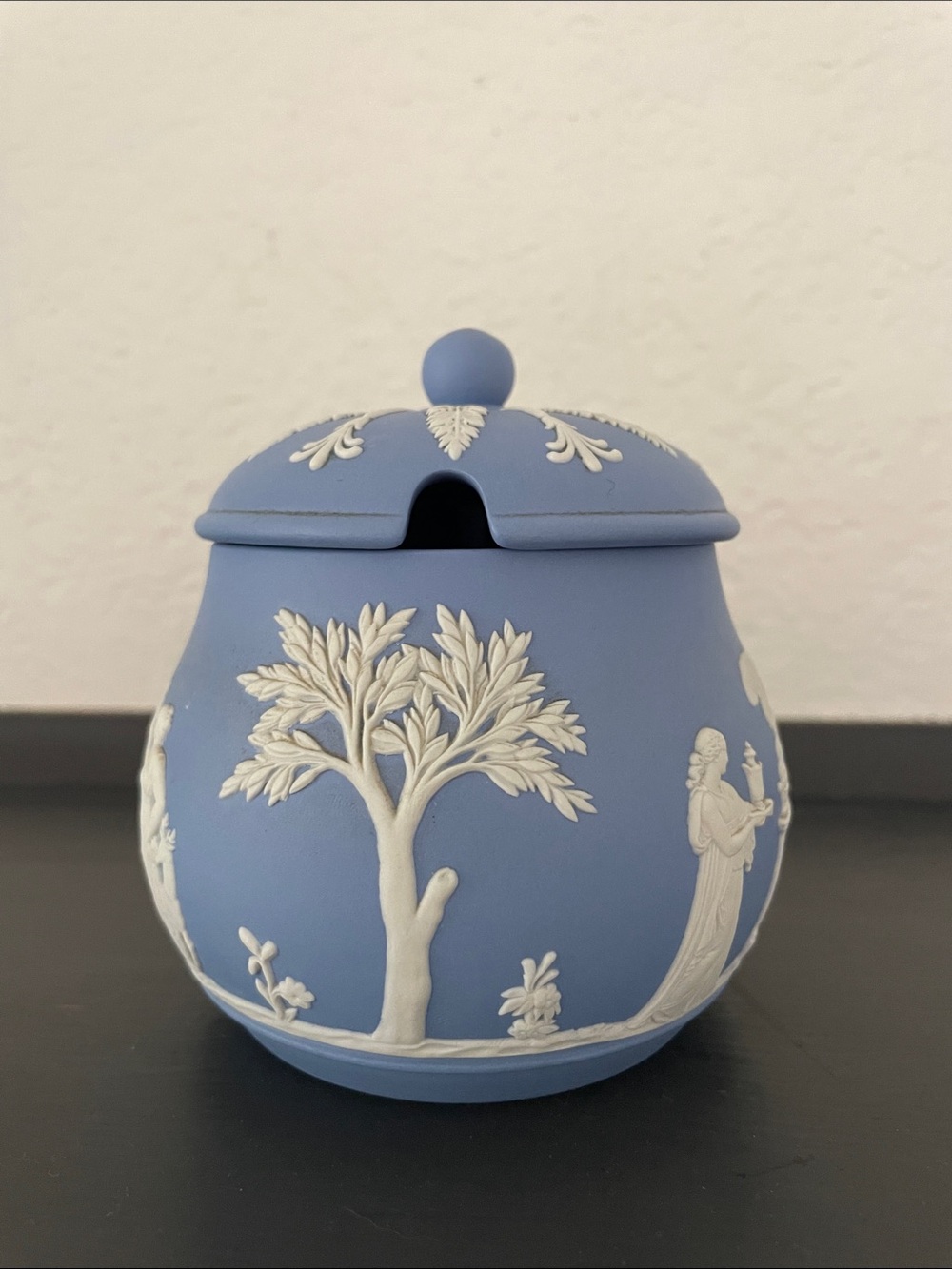 Wedgwood jam jar Jasperware blue 50s vintage porcelain England